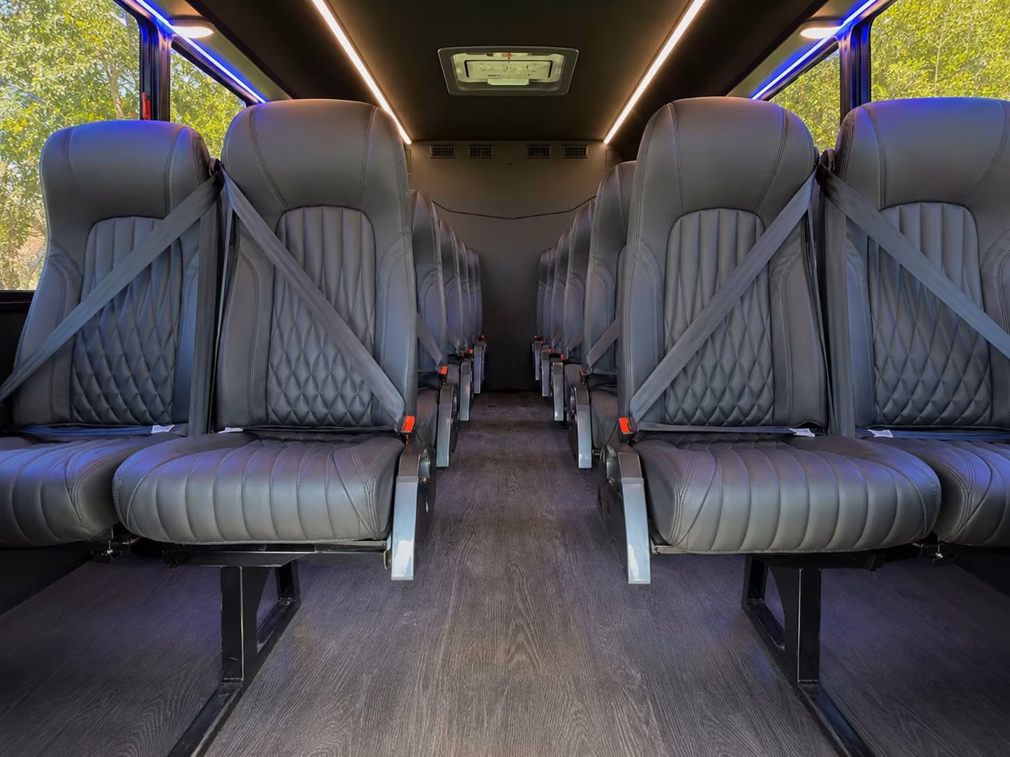 minibus rentals for smaller prom groups in san bernardino